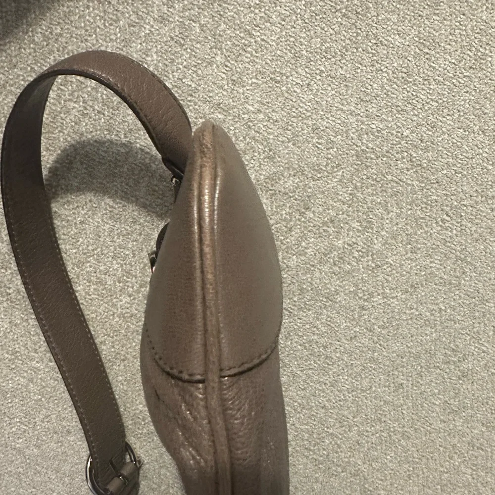 ‼️SOLD‼️Salvatore Ferragamo Gancini Shoulder Bag Leather Brown Silver - Picture 7 of 10